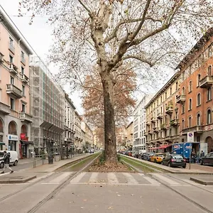 grazioso-e-centralissimo-apt.it-lombardy.com/